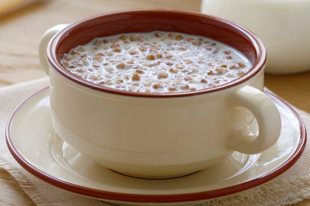 Trigo sarraceno com kefir